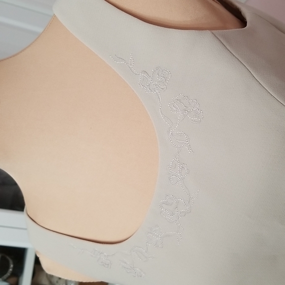 Sleeveless top, size 6P - Picture 2 of 13